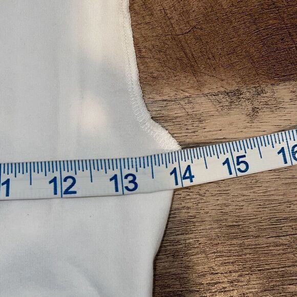 Julia V-Neck Raw Edge Hand of Fatima T-Shirt NWOT Small‎ - Picture 5 of 6